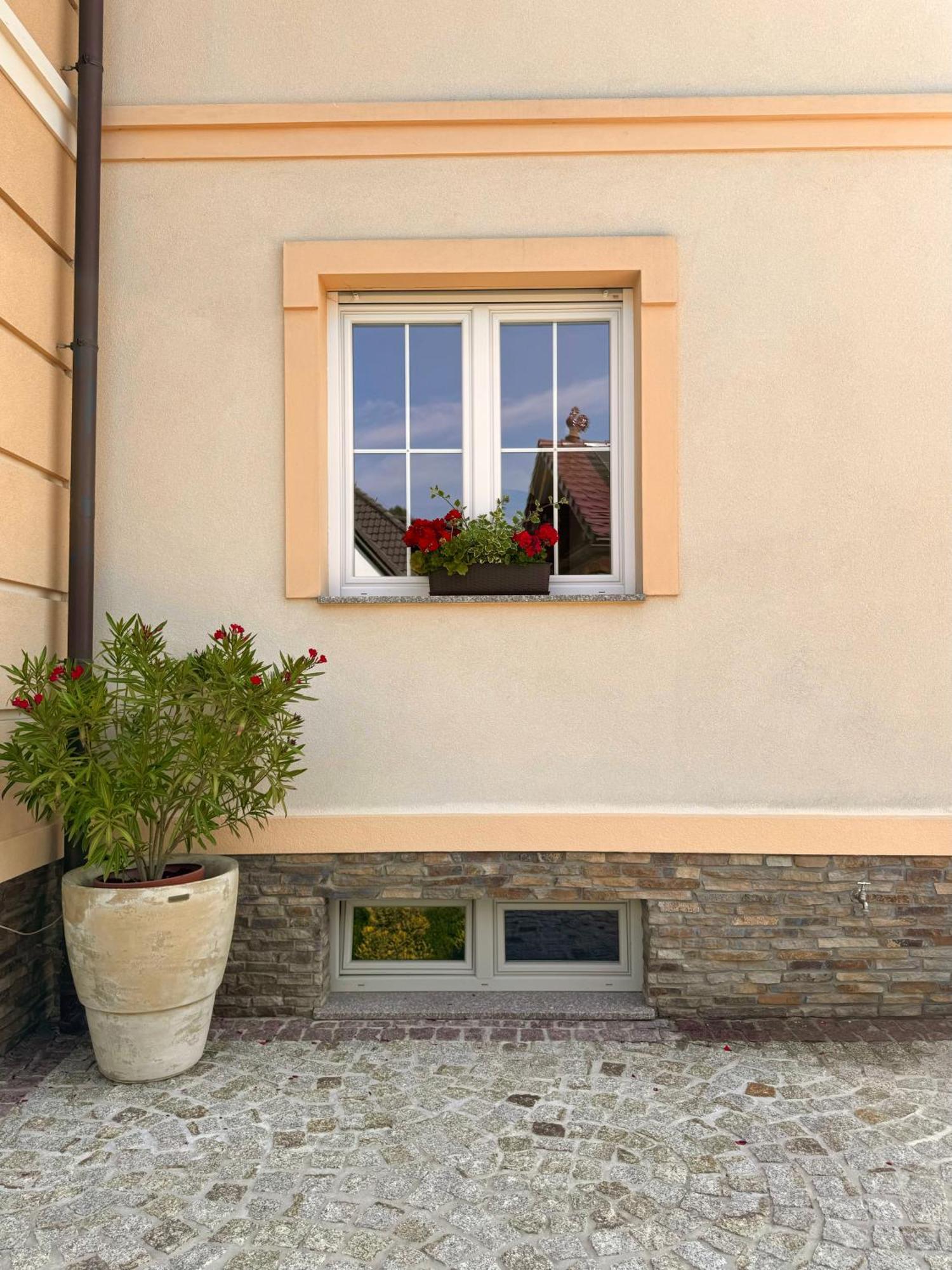 Apartamenty Agroturystyczne Papiernia Niedzwiedz Luaran gambar